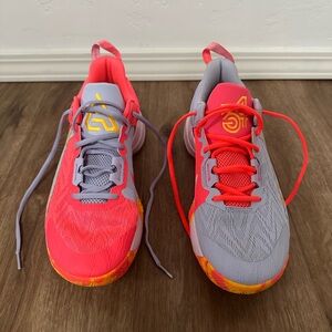 Nike Giannis Immortality 2 ‘Hot Punch Mismatched’
Size 10.5M